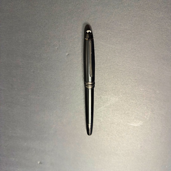 Montblanc Meisterstück Rollerball Pen - Picture 4 of 5